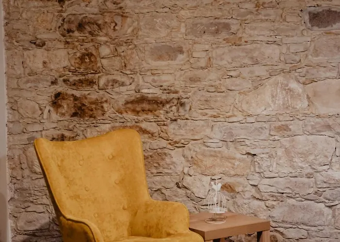 The Stonehouse With Private Bath Spas Вилла