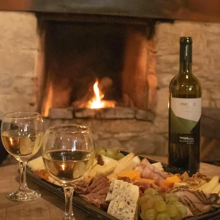 The Stonehouse With Private Bath Spas *