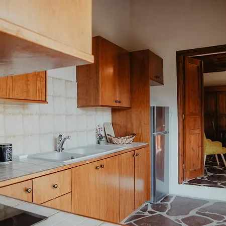 The Stonehouse With Private Bath Spas Villa *