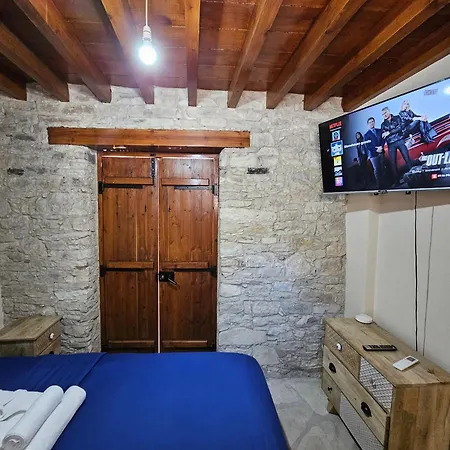 别墅 The Stonehouse With Private Bath Spas 利马索尔