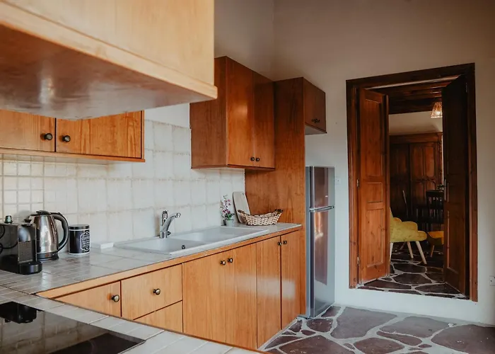 The Stonehouse With Private Bath Spas Villa *