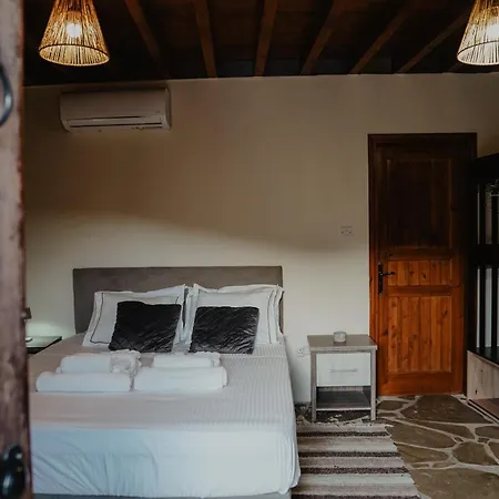 The Stonehouse With Private Bath Spas *